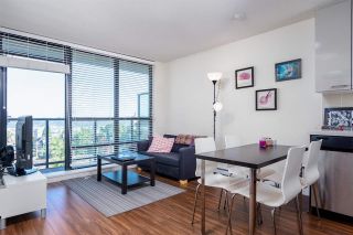Photo 5: 405 258 SIXTH Street in New Westminster: Uptown NW Condo for sale in "258 Condos" : MLS®# R2186630