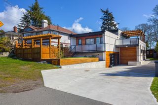 Photo 2: 3253 Doncaster Dr in Saanich: SE Cedar Hill House for sale (Saanich East)  : MLS®# 870104