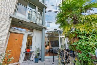 Photo 6: TH117 1288 MARINASIDE CRESCENT in Vancouver: Yaletown Townhouse for sale (Vancouver West)  : MLS®# R2625173