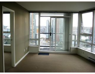 Photo 4: 1802 928 BEATTY Street in Vancouver: Downtown VW Condo for sale (Vancouver West)  : MLS®# V796777