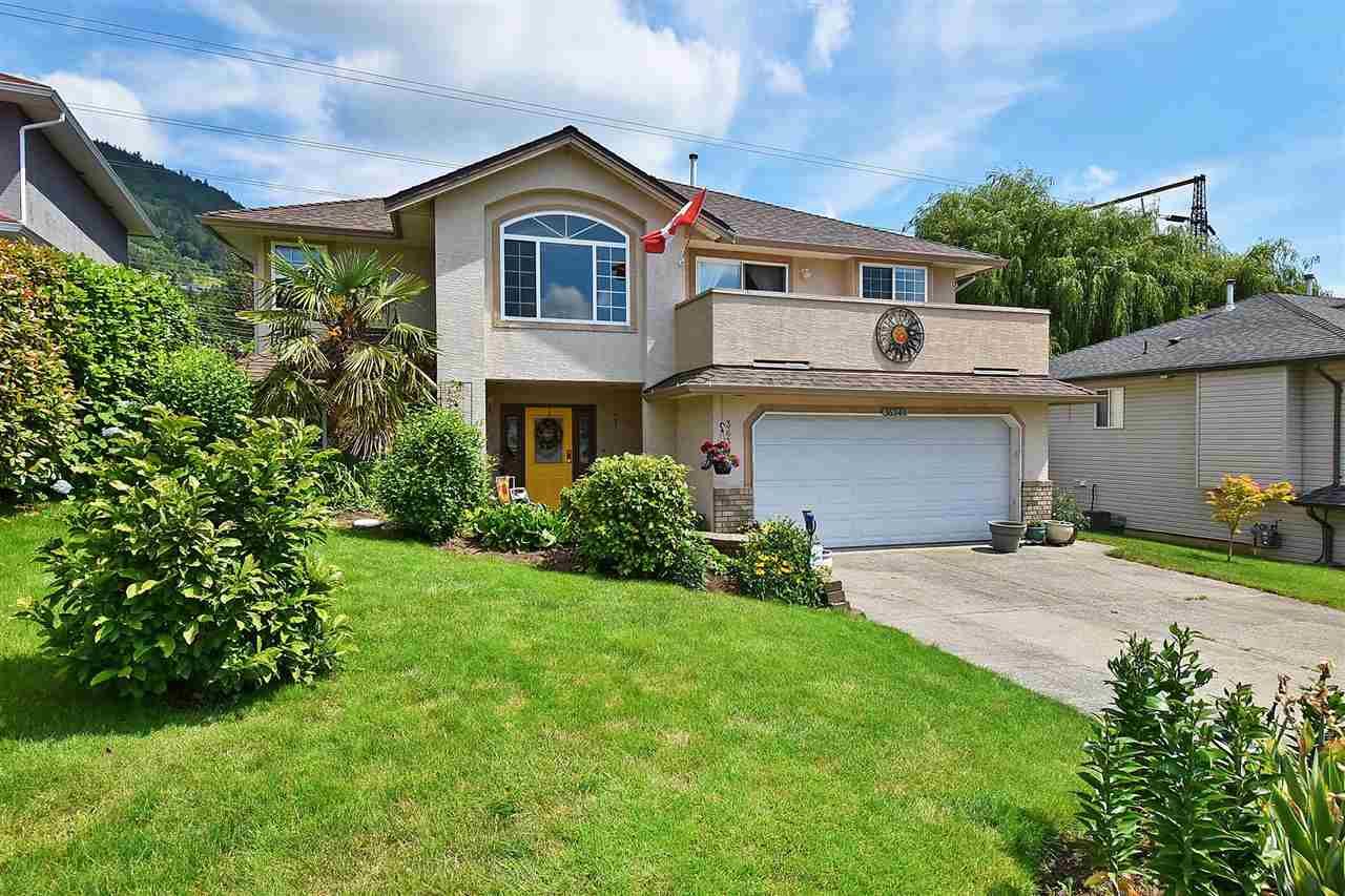 Main Photo: 36349 COUNTRY Place in Abbotsford: Abbotsford East House for sale : MLS®# R2489555