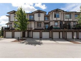 Photo 1: 113 19433 68 Avenue in Surrey: Clayton Townhouse for sale in "The Grove" (Cloverdale)  : MLS®# R2303599