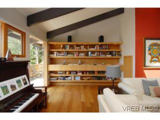Photo 12: 1550 Shasta Pl in VICTORIA: Vi Rockland House for sale (Victoria)  : MLS®# 507015