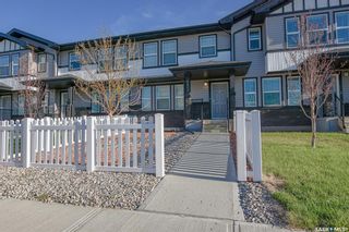 Photo 1: 5417 Green Brooks Way East in Regina: Greens on Gardiner Residential for sale : MLS®# SK895050