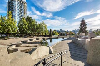 Photo 2: 102 550 PACIFIC Street in Vancouver: Yaletown Condo for sale in "AQUA AT THE PARK" (Vancouver West)  : MLS®# R2221945