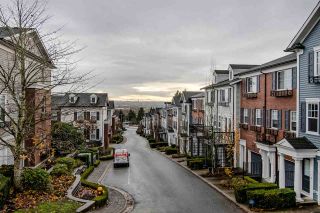 Photo 10: 10 688 EDGAR Avenue in Coquitlam: Coquitlam West Townhouse for sale in "GABLE" : MLS®# R2519745