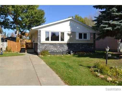 Main Photo: 259 McMaster Crescent in Saskatoon: East College Park Single Family Dwelling for sale (Saskatoon Area 01)  : MLS®# 551273