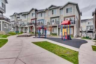 Photo 3: 430 NOLAN HILL Boulevard NW in Calgary: Nolan Hill Row/Townhouse for sale ()  : MLS®# C4282876