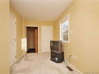 Photo 13: B 1601 Haultain St in VICTORIA: Vi Oaklands Half Duplex for sale (Victoria)  : MLS®# 690016