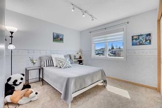 Photo 31: 90 Simcoe Crescent SW in Calgary: Signal Hill Detached for sale : MLS®# A2125669