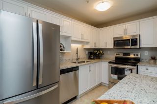 Photo 3: 304 32120 MT. WADDINGTON Avenue in Abbotsford: Abbotsford West Condo for sale in "The Laurelwood" : MLS®# R2228926