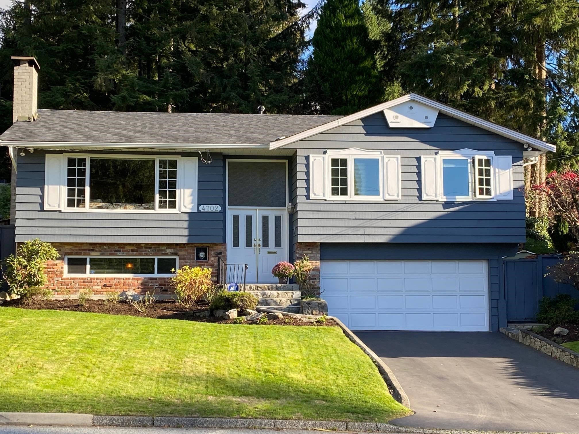 Photo 1: Photos: 4702 HIGHLAND BOULEVARD in North Vancouver: Canyon Heights NV House for sale : MLS®# R2635327
