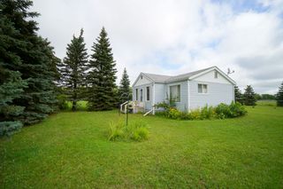 Photo 3: 174 Ross St in Macgregor: House for sale : MLS®# 202219830