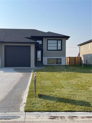 Photo 1: 29 Murcar Street in Niverville: The Highlands Residential for sale (R07)  : MLS®# 202320529