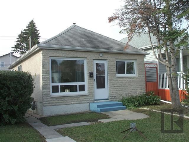 Main Photo: 268 Forrest Street in Winnipeg: West Kildonan Residential for sale (4D)  : MLS®# 1824737