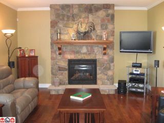 Photo 6: 21017 83A Avenue in Langley: Willoughby Heights House for sale in "YORKSON" : MLS®# F1024577