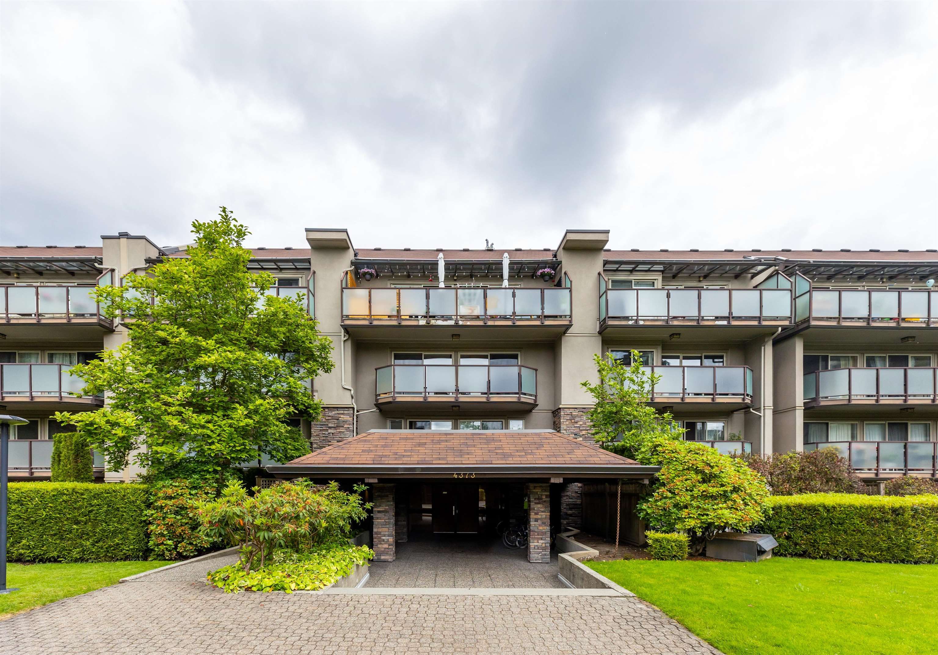 Main Photo: 203 4373 HALIFAX Street in Burnaby: Brentwood Park Condo for sale in "Brent Gardens" (Burnaby North)  : MLS®# R2699006