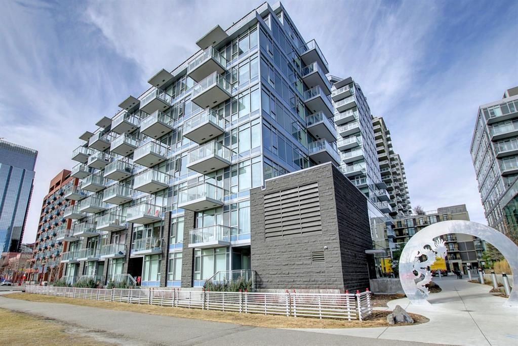 Main Photo: 901 118 Waterfront Court SW in Calgary: Eau Claire Apartment for sale : MLS®# A1205316