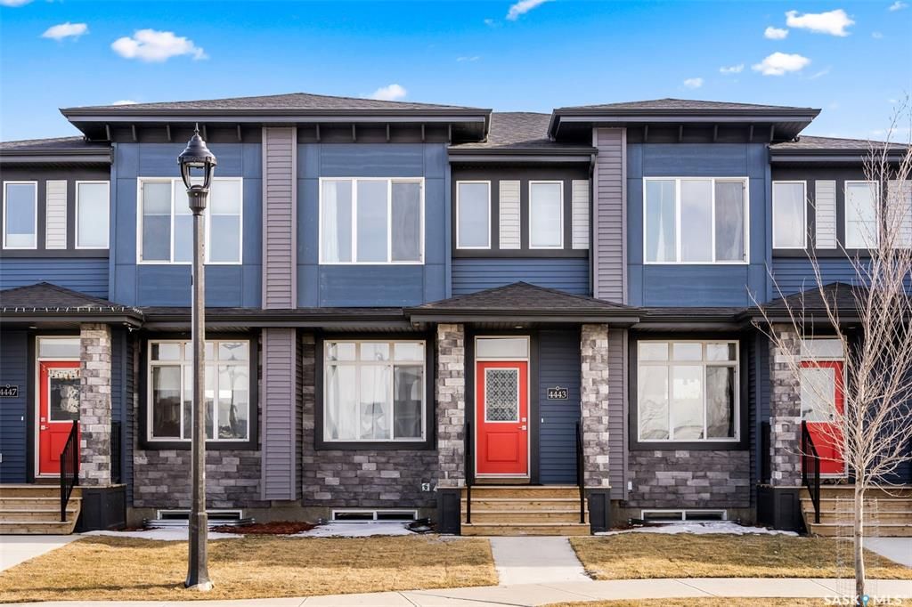 Main Photo: 4443 Buckingham Drive East in Regina: The Towns Residential for sale : MLS®# SK926660