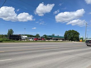 Photo 2: 258 Exeter Road in London: South W Building and Land for sale (South)  : MLS®# 40392907