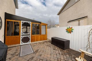 Photo 21: Canterbury Park Two Storey in Winnipeg: House for sale : MLS®# 202208764