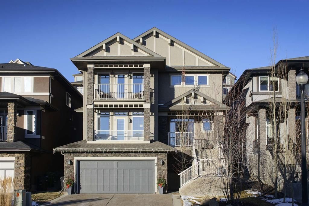 Main Photo: 131 SPRINGBLUFF Boulevard SW in Calgary: Springbank Hill Detached for sale : MLS®# A1066910