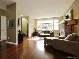 Photo 3: 760 Hanbury Pl in VICTORIA: Hi Bear Mountain House for sale (Highlands)  : MLS®# 714020
