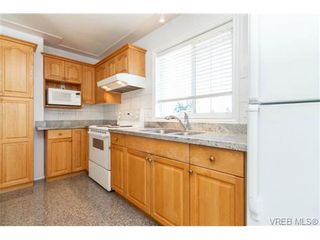 Photo 5: 1283 Santa Rosa Ave in VICTORIA: SW Strawberry Vale House for sale (Saanich West)  : MLS®# 705878