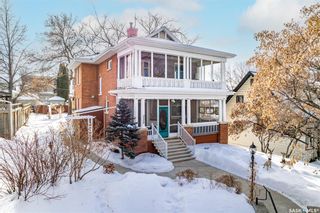 Photo 1: 220 11th Street East in Saskatoon: Nutana Residential for sale : MLS®# SK921319