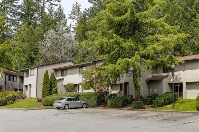 Main Photo: 926 BLACKSTOCK Road in Port Moody: North Shore Pt Moody Townhouse for sale in "WOODSIDE VILLAGE" : MLS®# R2195670