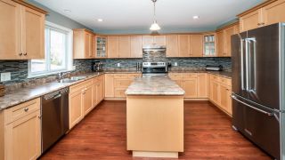 Photo 4: 23725 110B Avenue in Maple Ridge: Cottonwood MR House for sale in "RAINBOW RIDGE/ KANAKA" : MLS®# R2674634