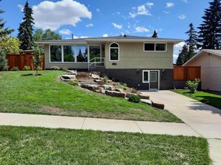 Photo 1: 4720 Charleswood Drive NW in Calgary: Charleswood Detached for sale : MLS®# A2118304