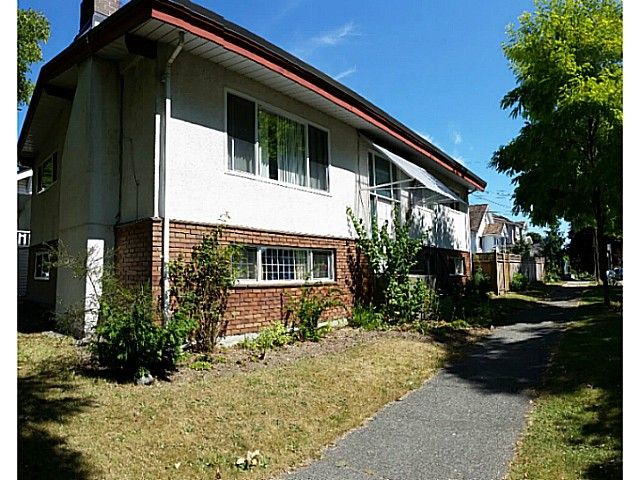 Main Photo: 3405 E GEORGIA Street in Vancouver: Renfrew VE House for sale (Vancouver East)  : MLS®# V1079868