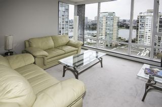 Photo 4: 2001 1201 MARINASIDE Crescent in Vancouver: Yaletown Condo for sale in "Peninsula" (Vancouver West)  : MLS®# R2144210