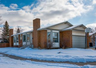 Photo 1: 16 Sunvale Mews SE in Calgary: Sundance Detached for sale : MLS®# A1190606