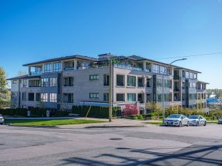 Photo 2: 105 1306 FIFTH Avenue in New Westminster: Uptown NW Condo for sale in "WESTBOURNE" : MLS®# R2871607