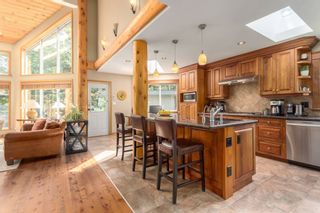 Photo 4: 2010 BLUEBIRD Place in Squamish: Garibaldi Highlands House for sale : MLS®# R2125373