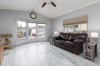 Photo 6: 30 2315 198 Street in Langley: Brookswood Langley Manufactured Home for sale in "Deer Creek Estates" : MLS®# R2759622