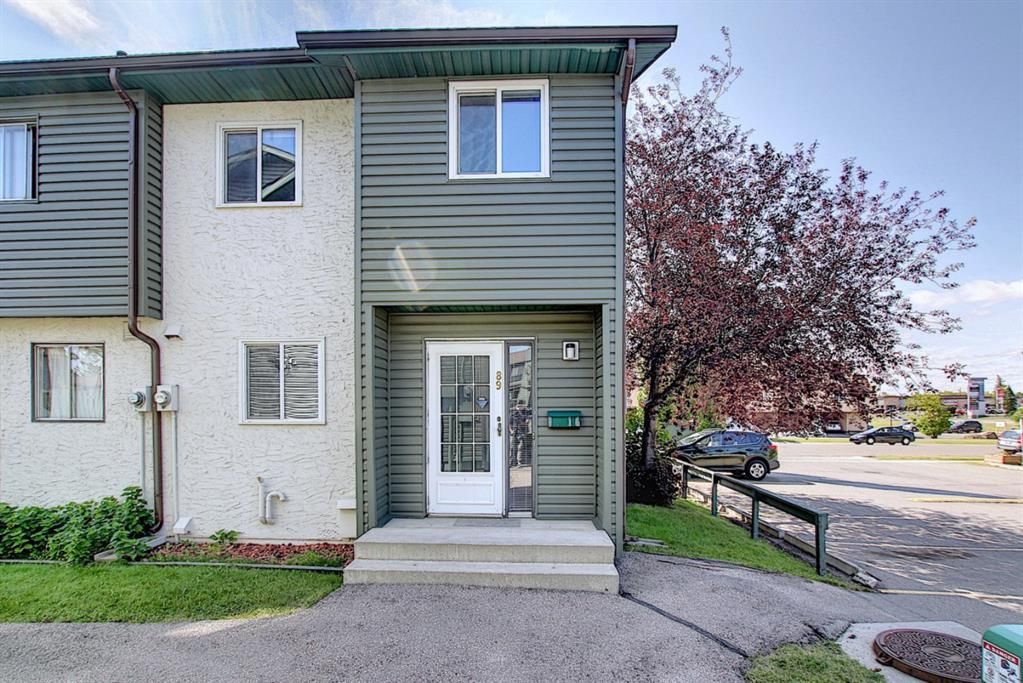 Main Photo: 89 2511 38 Street NE in Calgary: Rundle Row/Townhouse for sale : MLS®# A1022861