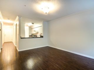 Photo 12: 109 1189 WESTWOOD Street in Coquitlam: North Coquitlam Condo for sale in "LAKESIDE TERRACE" : MLS®# R2483775