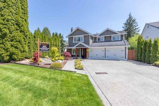 Photo 1: 9122 212A Place in Langley: Walnut Grove House for sale : MLS®# R2582711