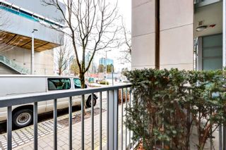 Photo 22: 8 ATHLETES Way in Vancouver: False Creek Condo for sale in "KAYAK AT THE VILLAGE" (Vancouver West)  : MLS®# R2758074