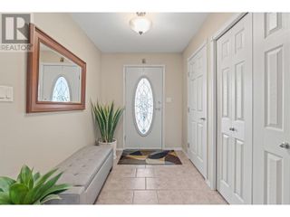 Photo 2: 5000 5 Avenue in Vernon: House for sale : MLS®# 10303564