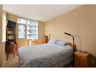 Photo 8: 1901 892 CARNARVON Street in New Westminster: Downtown NW Condo for sale in "Azure 2" : MLS®# V1044252