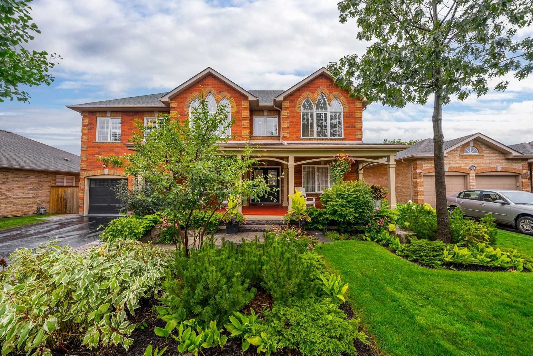 Main Photo: 98 Wheeler Crescent in Whitchurch-Stouffville: Stouffville House (2-Storey) for sale : MLS®# N5762010
