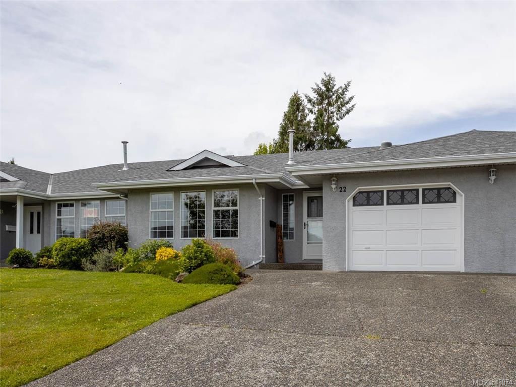 Main Photo: 22 2560 Wilcox Terr in Central Saanich: CS Tanner Row/Townhouse for sale : MLS®# 843974