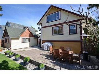 Photo 3: 1456 Edgeware Rd in VICTORIA: Vi Oaklands House for sale (Victoria)  : MLS®# 603241