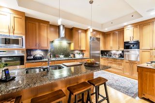 Photo 10: 101 2200 CHIPPENDALE Road in West Vancouver: Whitby Estates Condo for sale in "THE BOULDERS" : MLS®# R2747498