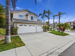 Photo 2: House for sale : 4 bedrooms : 422 Helix Way in Oceanside