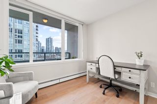 Photo 13: 906 1288 MARINASIDE Crescent in Vancouver: Yaletown Condo for sale (Vancouver West)  : MLS®# R2770374
